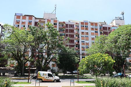 Apartamento à venda com 68m², 2 quartos e sem vagaFachada do Prédio 