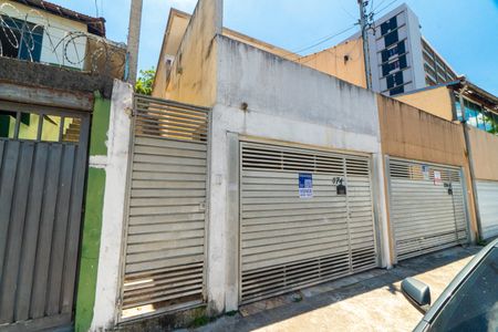 Casa à venda com 90m², 2 quartos e 1 vagaFachada