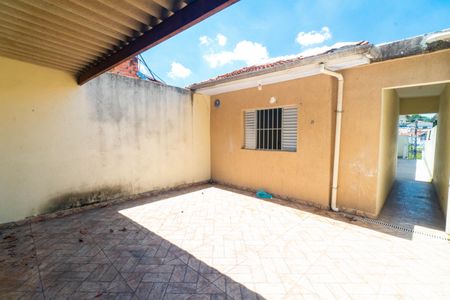 Casa à venda com 90m², 2 quartos e 1 vagaQuintal