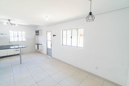 Casa à venda com 90m², 2 quartos e 1 vagaSala/Cozinha
