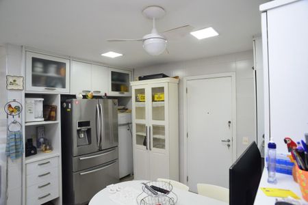 Apartamento para alugar com 190m², 3 quartos e 3 vagasCozinha