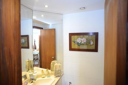 Apartamento para alugar com 190m², 3 quartos e 3 vagasLavabo