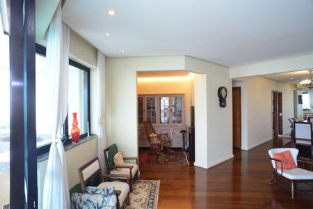 Apartamento para alugar com 190m², 3 quartos e 3 vagasSala