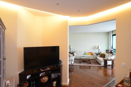 Apartamento para alugar com 190m², 3 quartos e 3 vagasSala