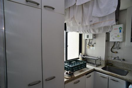 Apartamento para alugar com 190m², 3 quartos e 3 vagasÁrea de Serviço