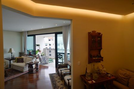 Apartamento para alugar com 190m², 3 quartos e 3 vagasSala