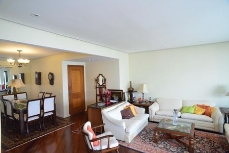 Apartamento para alugar com 190m², 3 quartos e 3 vagasSala