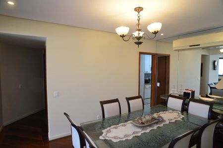 Apartamento para alugar com 190m², 3 quartos e 3 vagasSala