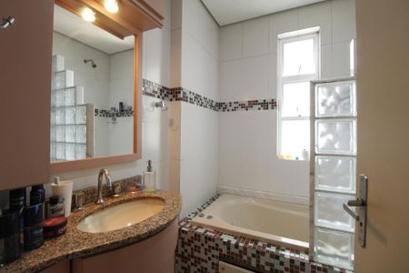 Apartamento à venda com 101m², 3 quartos e 1 vagaBanheiro