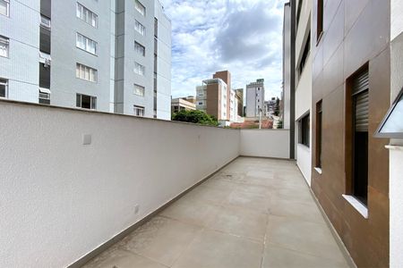 Apartamento para alugar com 134m², 2 quartos e 2 vagasVaranda