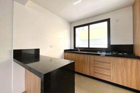 Apartamento para alugar com 134m², 2 quartos e 2 vagasCozinha