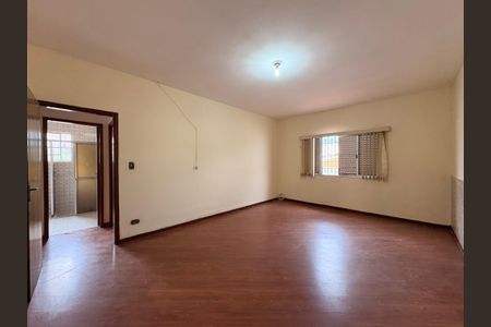 Casa à venda com 181m², 3 quartos e 3 vagas Casa à venda com 181m², 3 quartos e 3 vagasQuarto 1