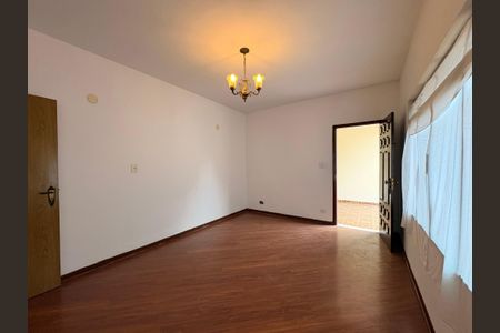 Casa à venda com 181m², 3 quartos e 3 vagas Casa à venda com 181m², 3 quartos e 3 vagasSala