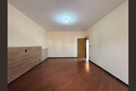 Casa à venda com 181m², 3 quartos e 3 vagas Casa à venda com 181m², 3 quartos e 3 vagasQuarto 1