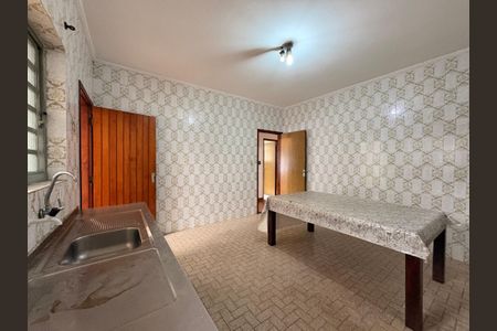 Casa à venda com 181m², 3 quartos e 3 vagas Casa à venda com 181m², 3 quartos e 3 vagasCozinha