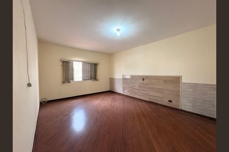 Casa à venda com 181m², 3 quartos e 3 vagas Casa à venda com 181m², 3 quartos e 3 vagasQuarto 1