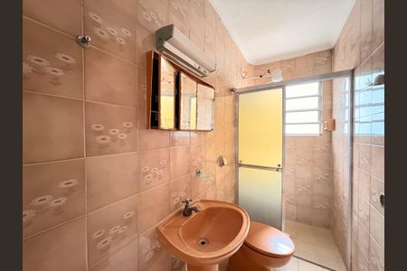 Casa à venda com 181m², 3 quartos e 3 vagas Casa à venda com 181m², 3 quartos e 3 vagasBanheiro da Suíte