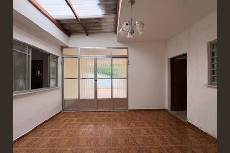 Casa à venda com 181m², 3 quartos e 3 vagas Casa à venda com 181m², 3 quartos e 3 vagasSala de Jantar