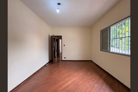 Casa à venda com 181m², 3 quartos e 3 vagas Casa à venda com 181m², 3 quartos e 3 vagasQuarto 2