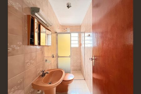 Casa à venda com 181m², 3 quartos e 3 vagas Casa à venda com 181m², 3 quartos e 3 vagasBanheiro da Suíte