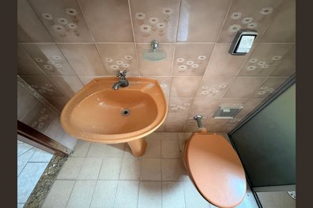 Casa à venda com 181m², 3 quartos e 3 vagas Casa à venda com 181m², 3 quartos e 3 vagasBanheiro da Suíte