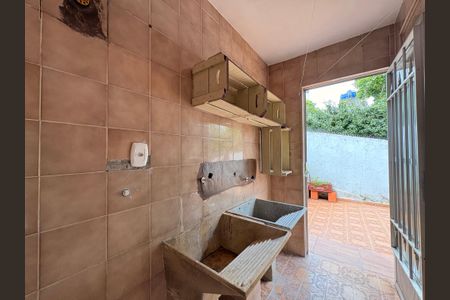 Casa à venda com 181m², 3 quartos e 3 vagas Casa à venda com 181m², 3 quartos e 3 vagasLavanderia