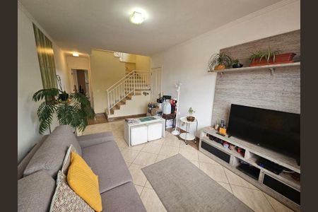 Casa à venda com 3 quartos, 245m² em Jardim Monte Kemel, São Paulo