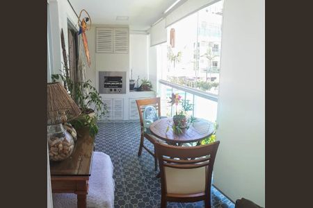 Apartamento à venda com 2 quartos, 76m² em Itaipu, Niterói