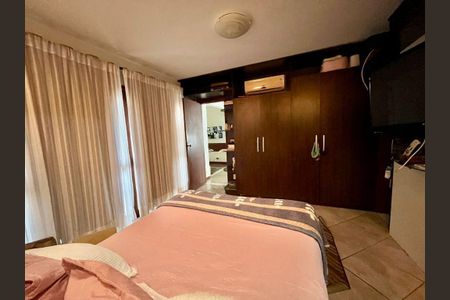 Casa à venda com 5 quartos, 223m² em Itaipu, Niterói