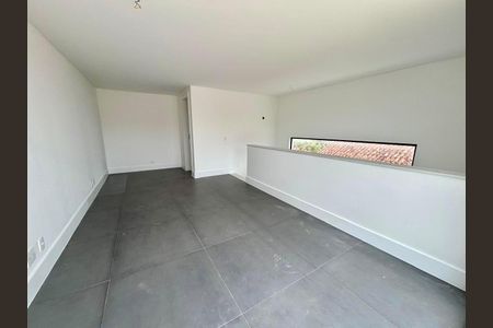 Casa à venda com 4 quartos, 350m² em Barra da Tijuca, Rio de Janeiro