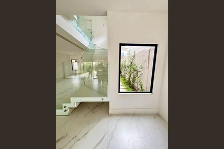 Casa à venda com 4 quartos, 350m² em Barra da Tijuca, Rio de Janeiro