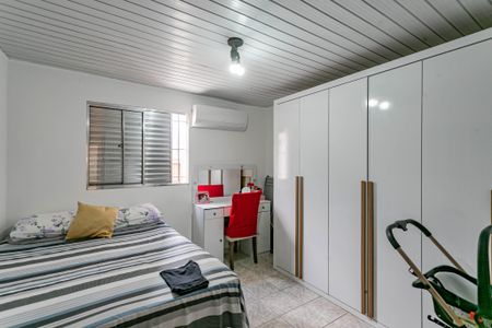 Casa à venda com 200m², 4 quartos e 2 vagasQuarto 2