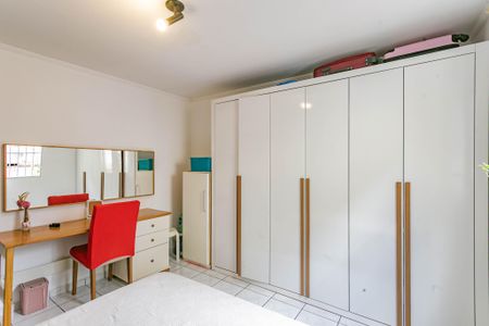 Casa à venda com 200m², 4 quartos e 2 vagasQuarto