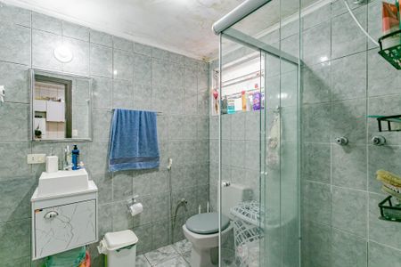 Casa à venda com 200m², 4 quartos e 2 vagasBanheiro