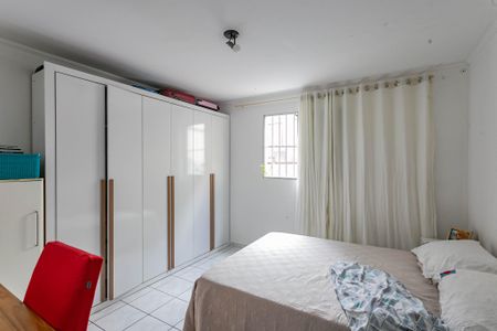 Casa à venda com 200m², 4 quartos e 2 vagasQuarto