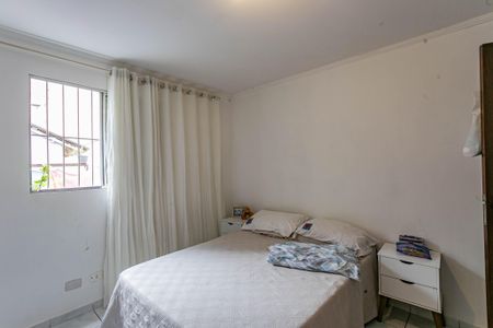 Casa à venda com 200m², 4 quartos e 2 vagasQuarto