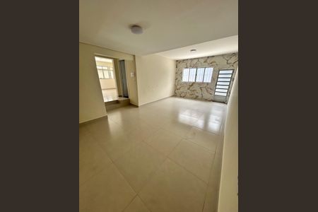 Casa à venda com 2 quartos, 120m² em Vila Tibiriçá, Santo André