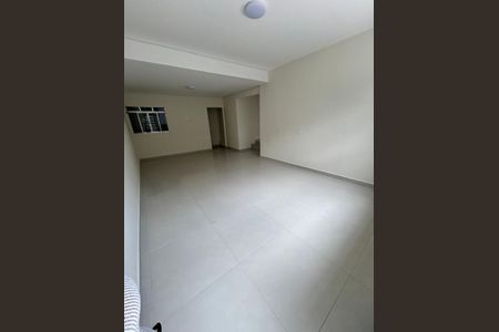 Casa à venda com 2 quartos, 120m² em Vila Tibiriçá, Santo André