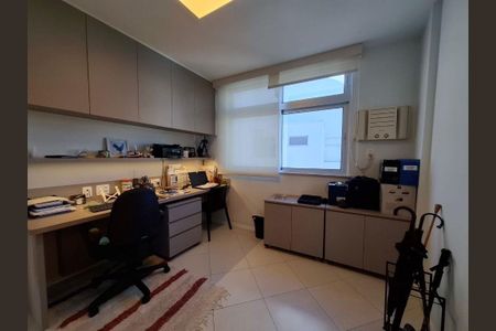 Apartamento à venda com 3 quartos, 210m² em São Domingos, Niterói