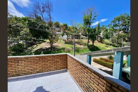 Casa à venda com 4 quartos, 365m² em Camboinhas, Niterói