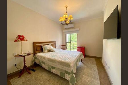 Casa à venda com 4 quartos, 365m² em Camboinhas, Niterói