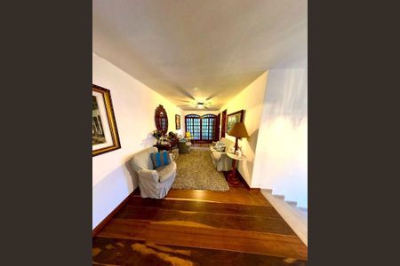 Casa à venda com 4 quartos, 826m² em Vila Progresso, Niterói