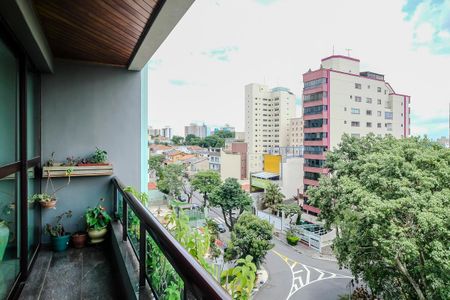 Apartamento à venda com 158m², 3 quartos e 2 vagasVaranda