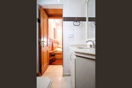 Apartamento à venda com 158m², 3 quartos e 2 vagasBanheiro da suíte 1