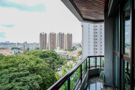 Apartamento à venda com 158m², 3 quartos e 2 vagasVaranda