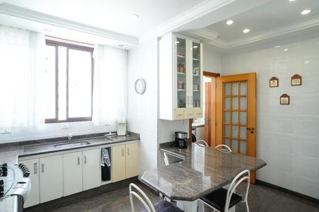 Apartamento à venda com 158m², 3 quartos e 2 vagasCozinha