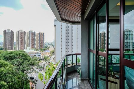 Apartamento à venda com 158m², 3 quartos e 2 vagasVaranda