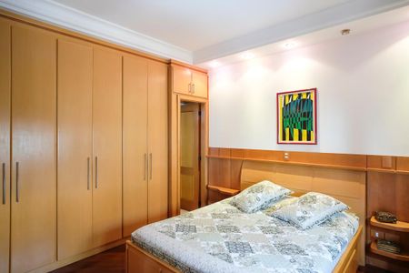 Apartamento à venda com 158m², 3 quartos e 2 vagasSuíte 1