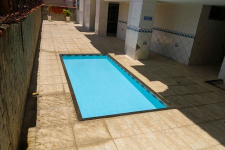 Apartamento à venda com 75m², 2 quartos e 2 vagasÁrea comum - Piscina