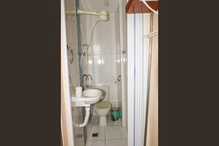 Apartamento à venda com 75m², 2 quartos e 2 vagasBanheiro de serviço